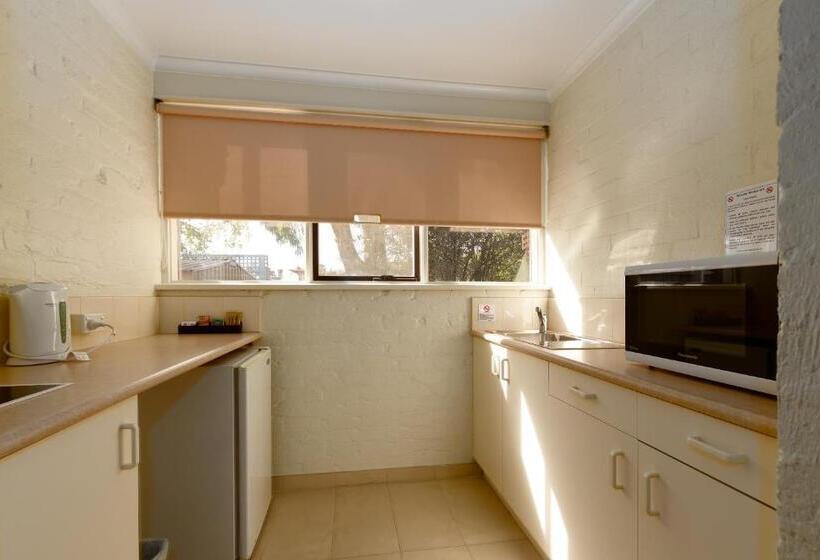 إستوديو قياسى, Barclay Motor Inn