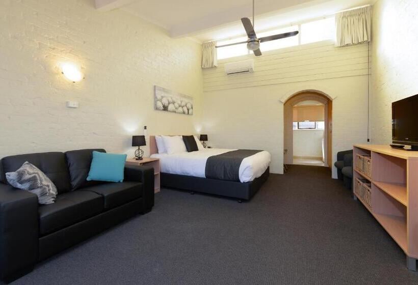 إستوديو قياسى, Barclay Motor Inn