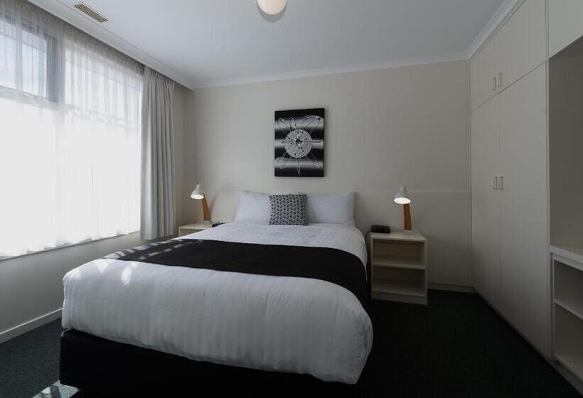 شقة عائلية غرفتين نوم, Barclay Motor Inn