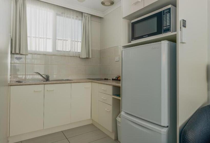 شقة عائلية غرفتين نوم, Barclay Motor Inn