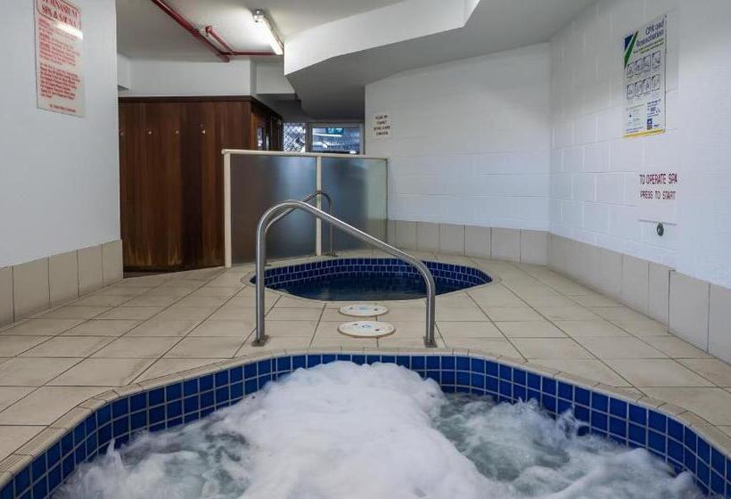 2 Bedrooms Apartment City View, Surfers Hawaiian Holiday Apartments