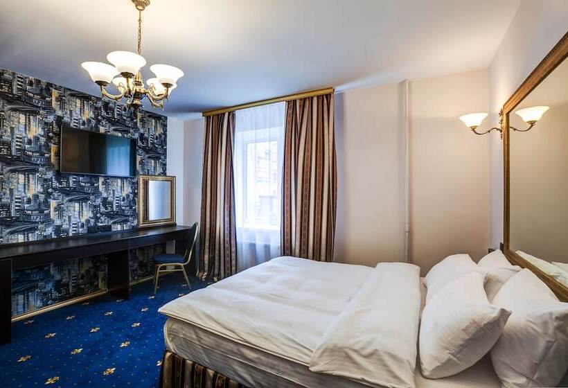 سوییت جونیور, Boutique Hotel Grand