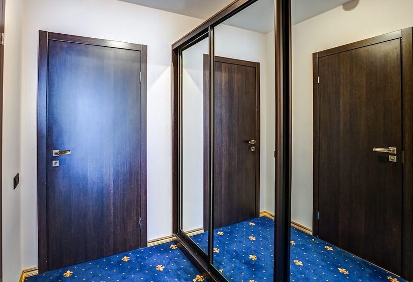 سوییت جونیور, Boutique Hotel Grand