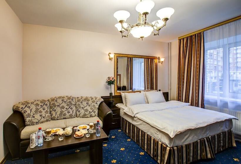 سوییت جونیور, Boutique Hotel Grand