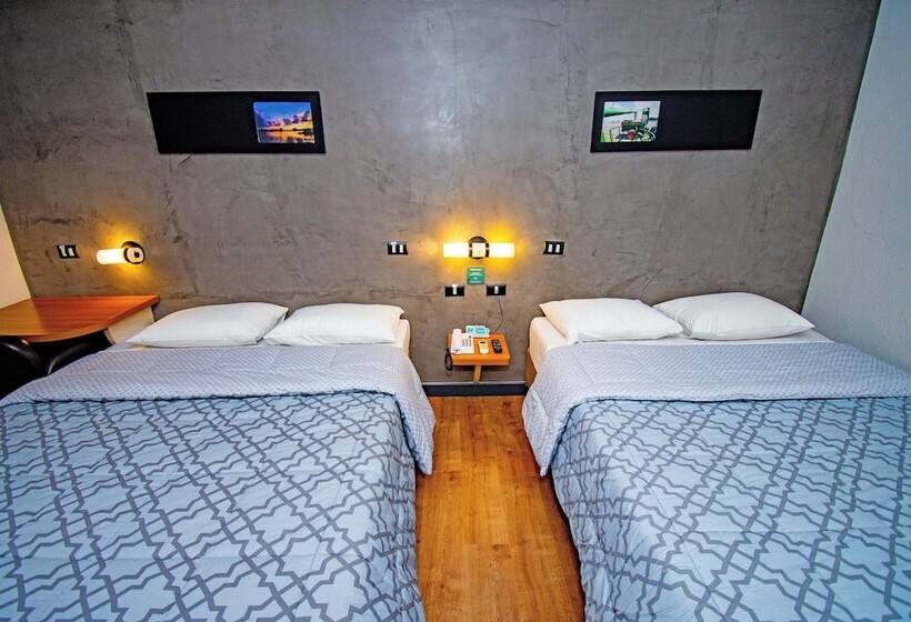 غرفه قياسيه سريرين مزدوجين, H+