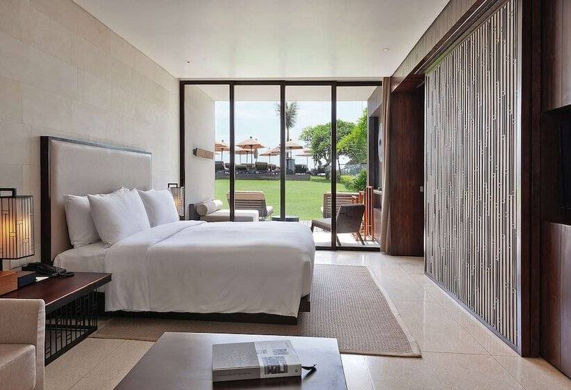 جناح مزود بتراس, Alila Seminyak