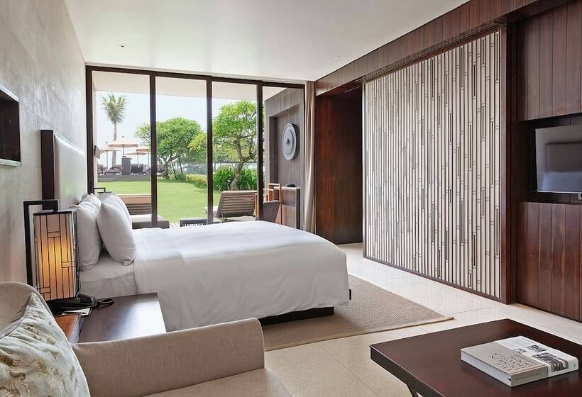 جناح مزود بتراس, Alila Seminyak