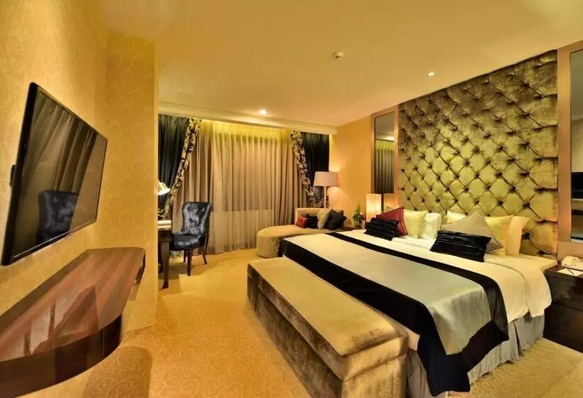 اتاق لوکس با تخت بزرگ, Amaroossa Grande Bekasi
