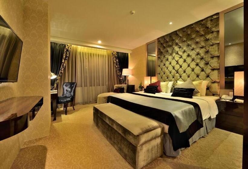 Номер Deluxe Кровать Кинг, Amaroossa Grande Bekasi