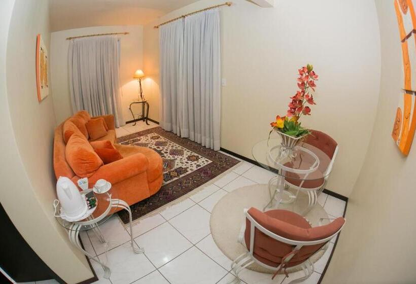 자쿠지 스위트, Apolo Xvi