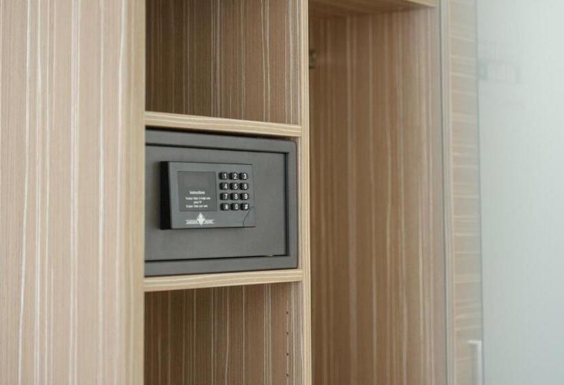 Полулюкс с Балконом, Book Hotel Leipzig