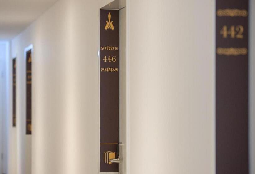 Классический Номер, Book Hotel Leipzig