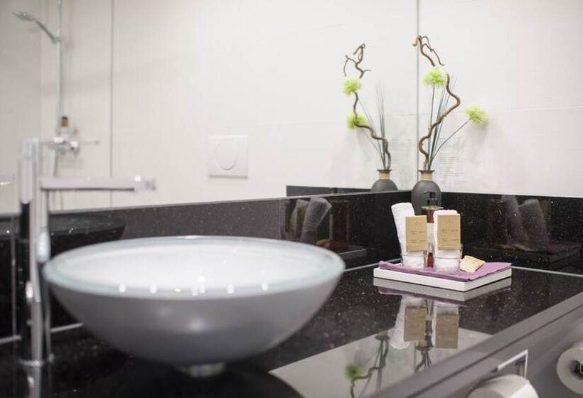 Классический Номер, Book Hotel Leipzig