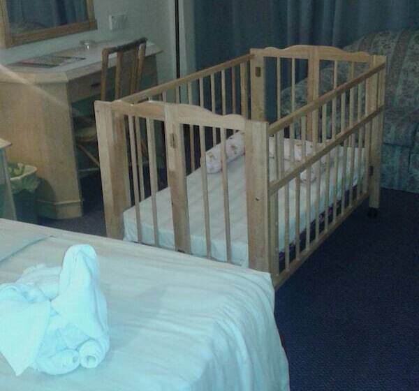 Номер Deluxe, Deleeton