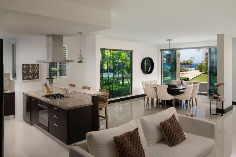 Люкс Вид на Море, The Ocean Club, A Luxury Collection Resort, Costa Norte