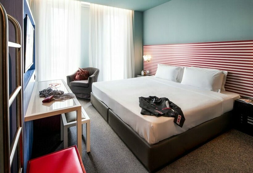 غرفة قياسية, Glam Milano