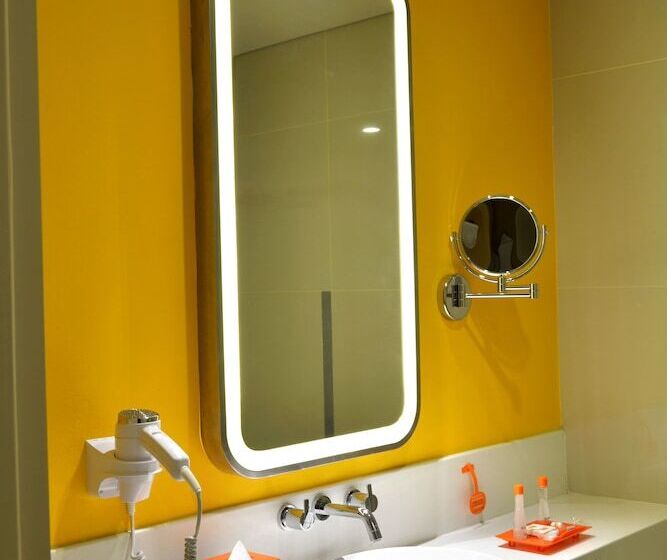 Номер Стандарт, Harris Hotel & Conventions Bekasi