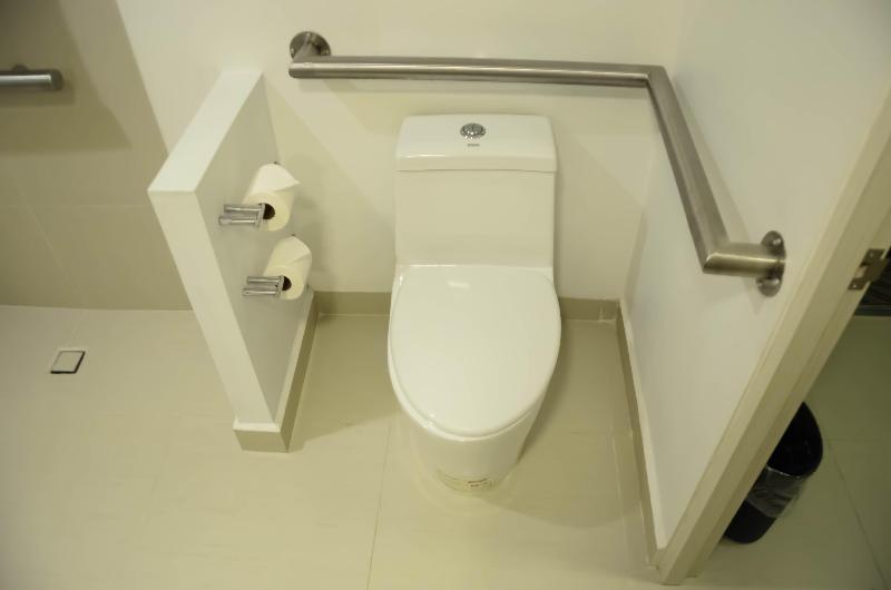 身障者適用キングサイズベッドルーム, Holiday Inn Express Pachuca, An Ihg