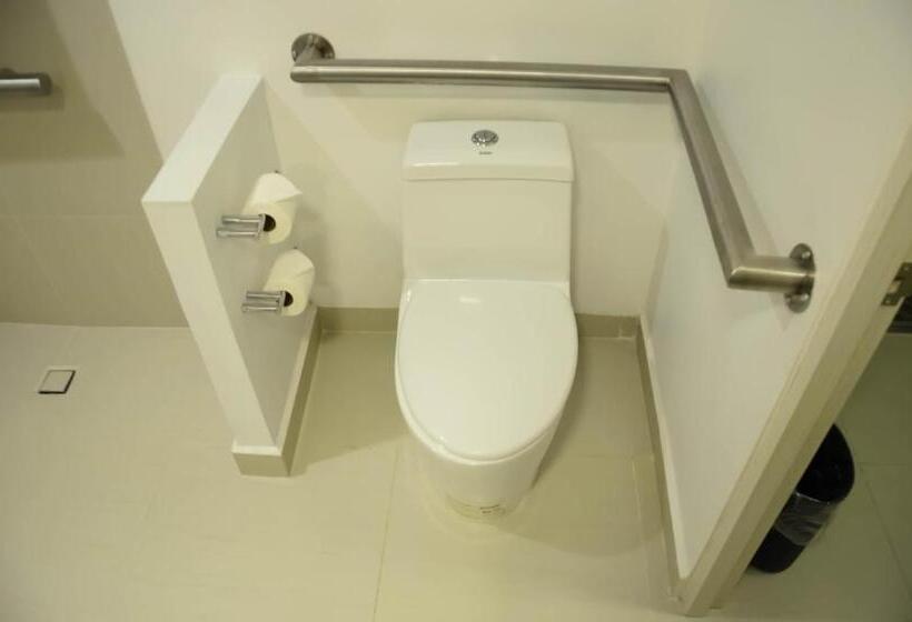 身障者適用スタンダードルーム, Holiday Inn Express Pachuca, An Ihg