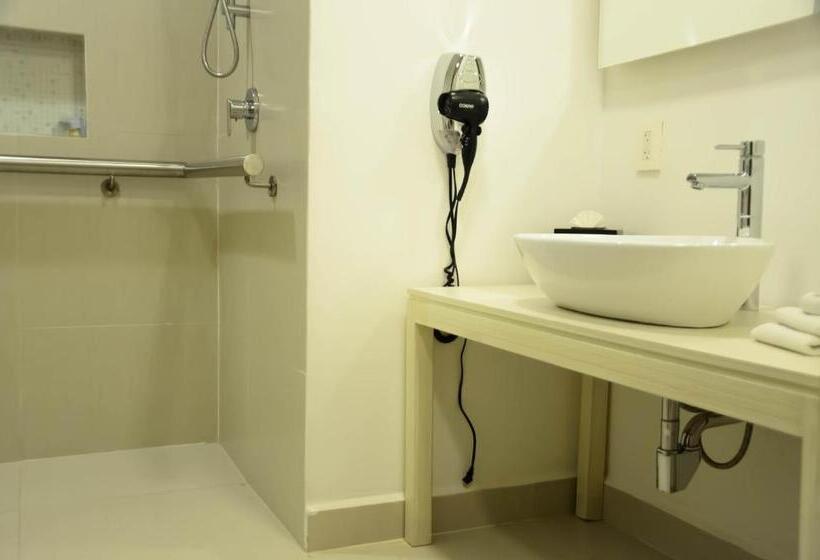 חדר סטנדרט מותאם לאדם עם מוגבלויות, Holiday Inn Express Pachuca, An Ihg