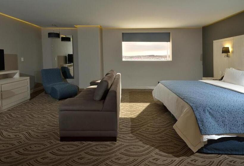 キングサイズベッドのスイートルーム, Holiday Inn Express Pachuca, An Ihg