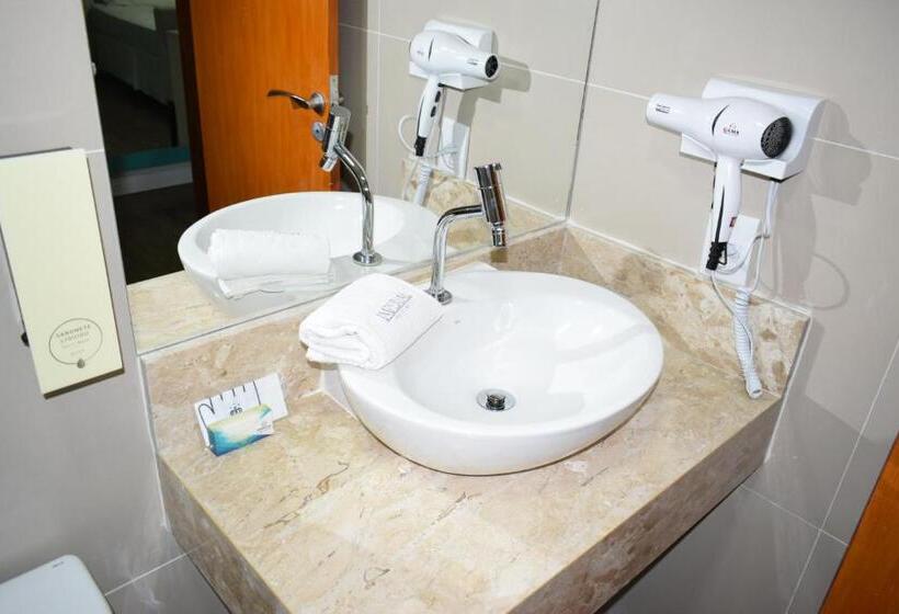 סוויטה דלוקס, Imperial Palace