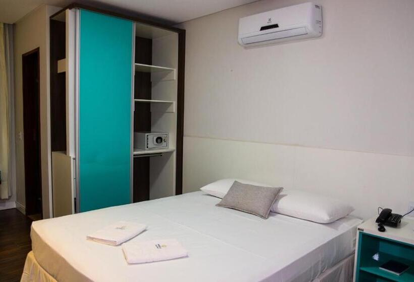 סוויטה דלוקס, Imperial Palace