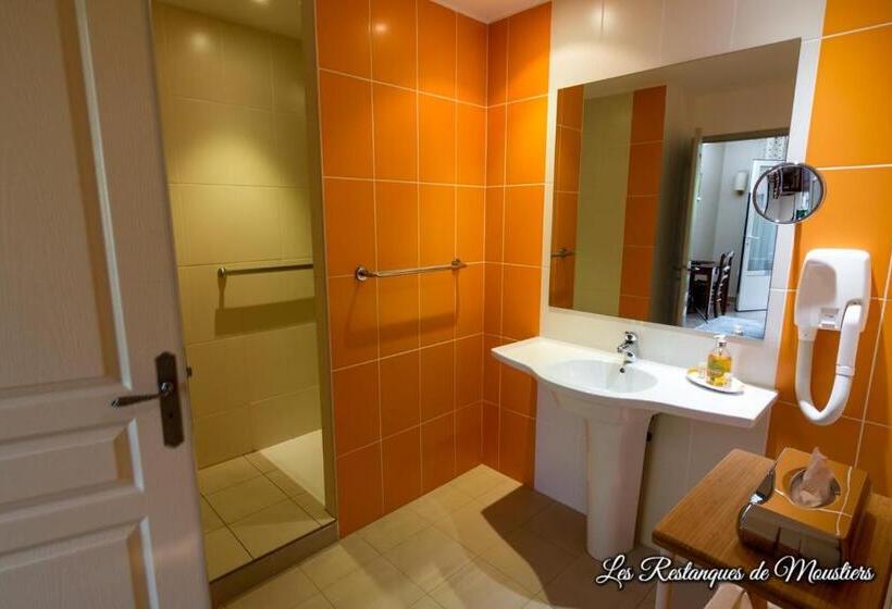 Номер Комфорт, Les Restanques De Moustiers