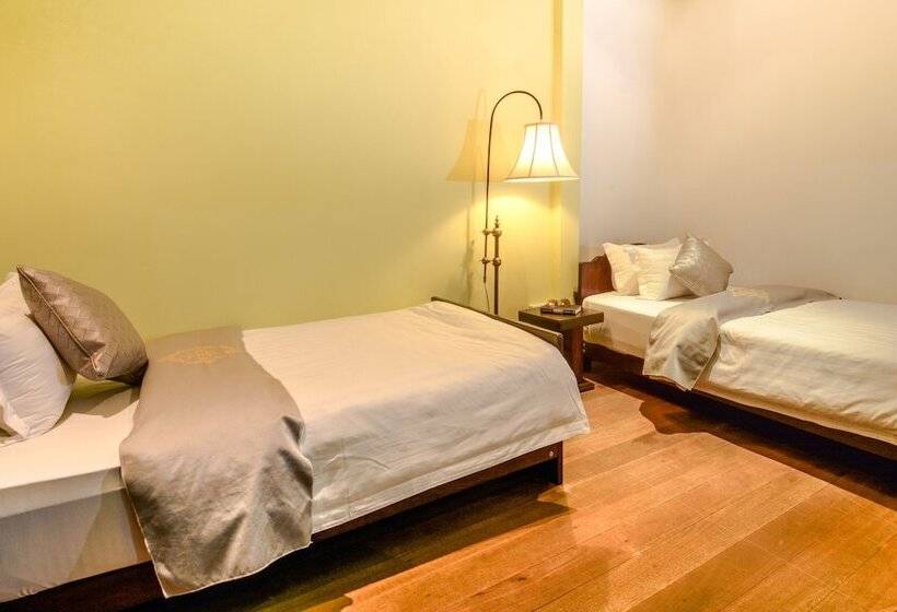 غرفة قياسية, Museum