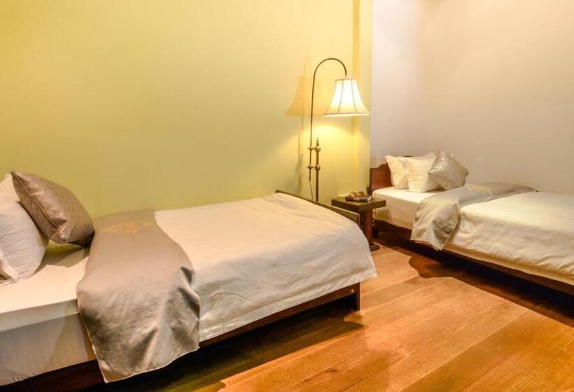 חדר סטנדרט, Museum