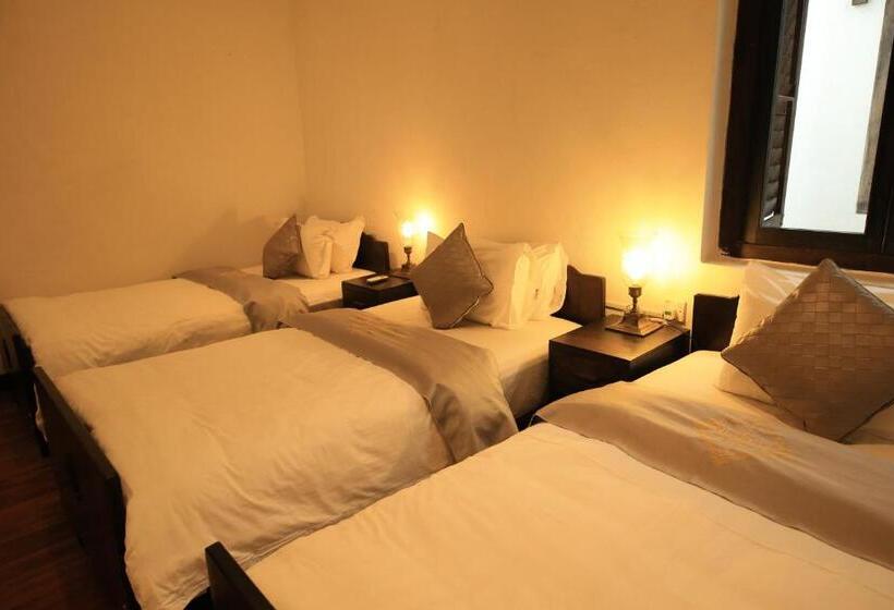 חדר סטנדרט לשלושה, Museum