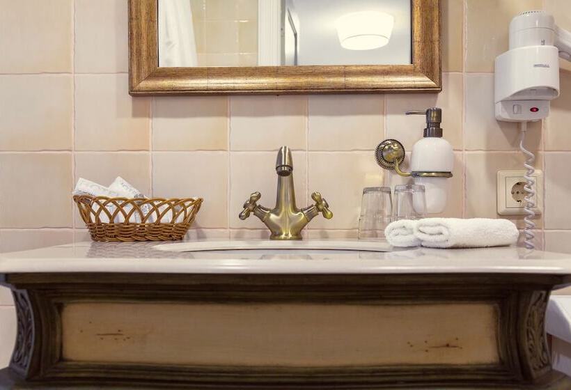 غرفة قياسية, Renomme