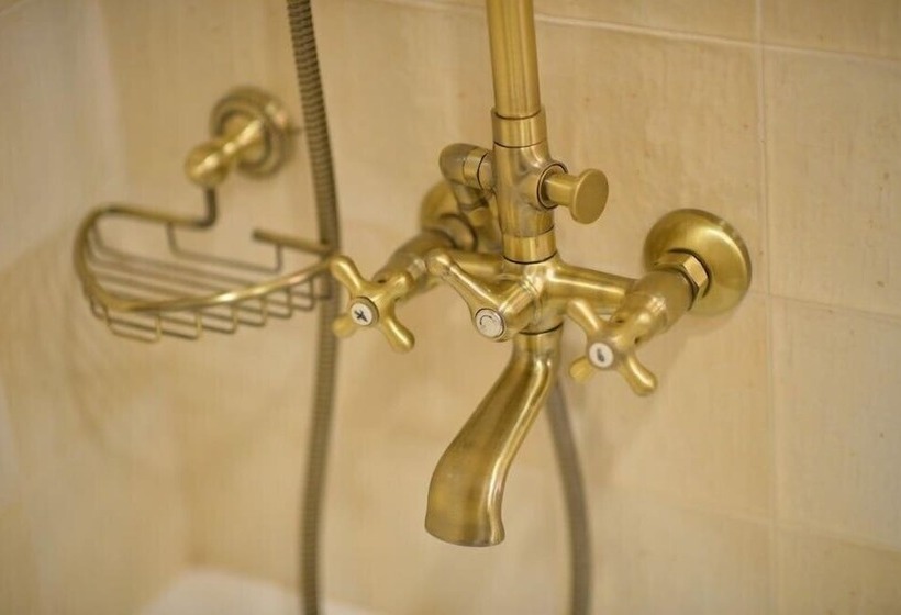 小型套房, Renomme