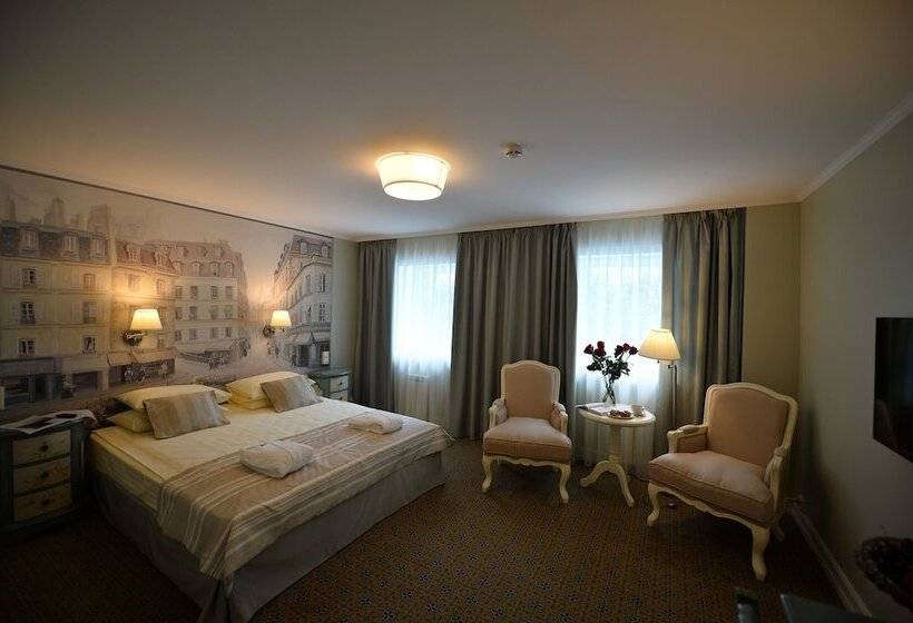 小型套房, Renomme