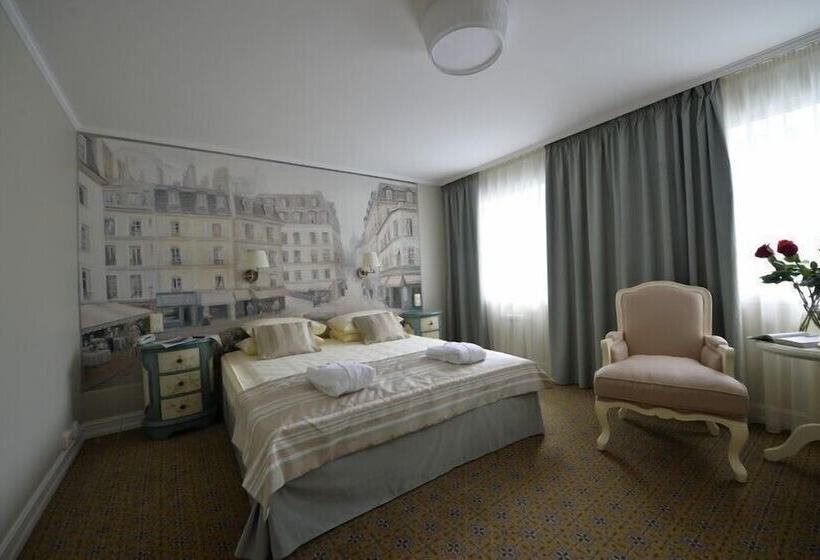 جناح جونيور, Renomme