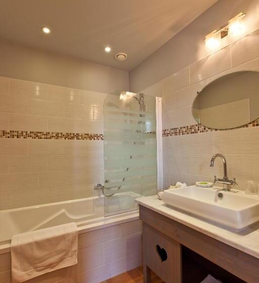 スーペリアールーム, Restaurant Les Caudalies