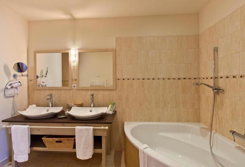 スーペリアールーム, Restaurant Les Caudalies