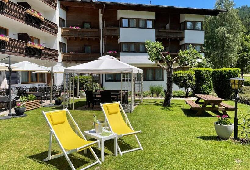 庭の見えるスタンダードトリプルルーム, Sonnalp