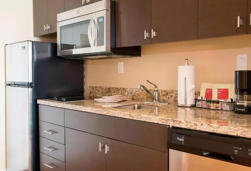 スタンダードスタジオ, Towneplace Suites By Marriott Champaign