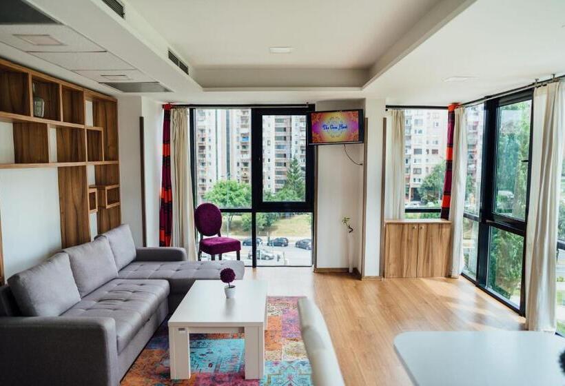 سوییت لوکس, Walter