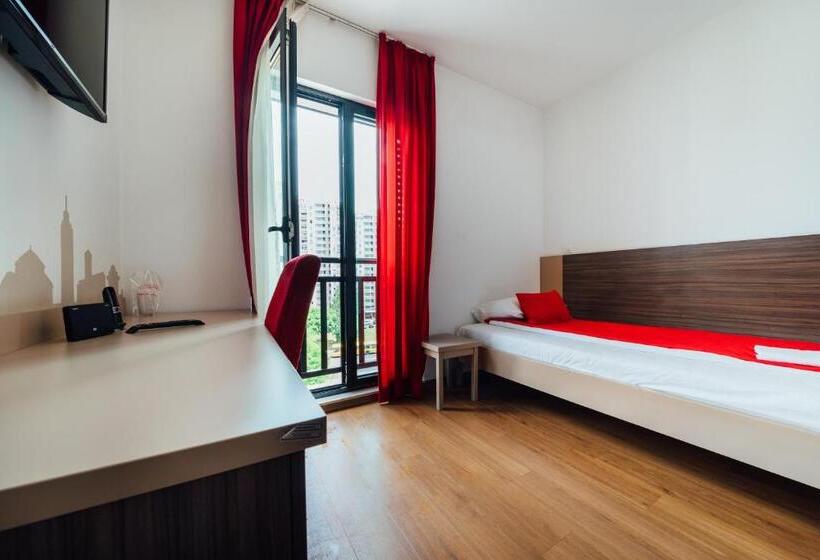 اتاق اکونومی یک تخته, Walter