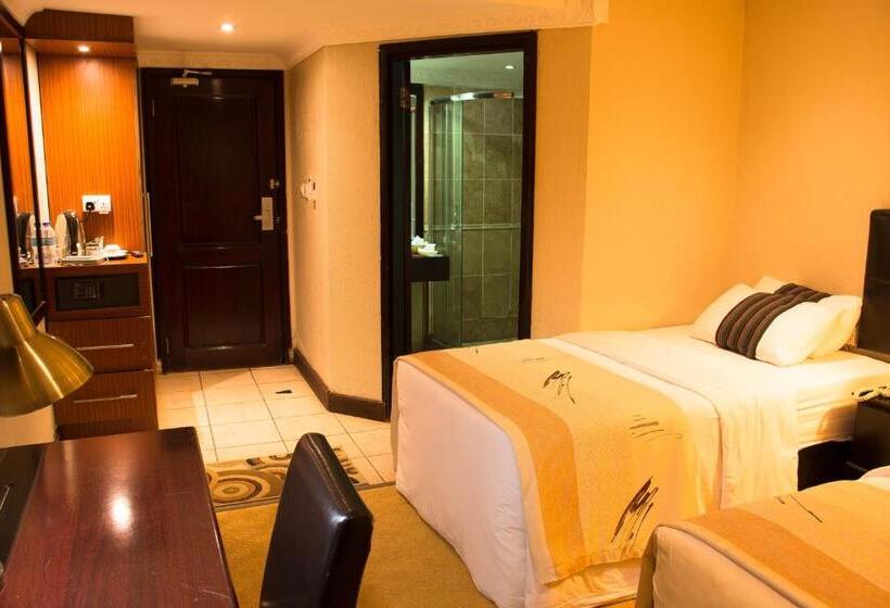 اتاق لوکس سه تخته, Zawadi House Lodge