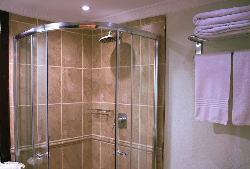 اتاق لوکس یک تخته, Zawadi House Lodge