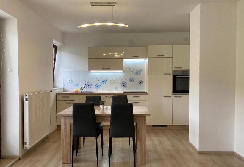 آپارتمان 1 خوابه, Apartment Vrtacnik