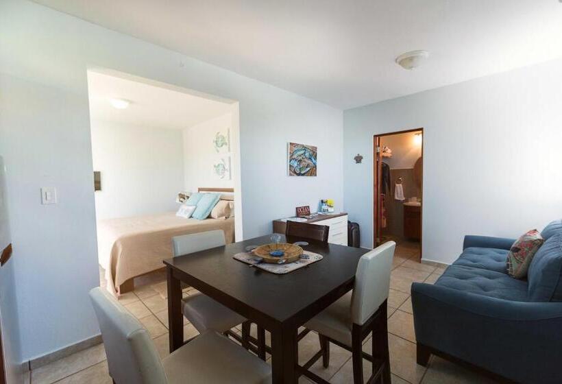 اتاق استاندارد چهار تخته با چشم‌انداز دریا, Island Charm Culebra Studios & Suites   Amazing Water Views From All 3 Apartments Located In Culebra