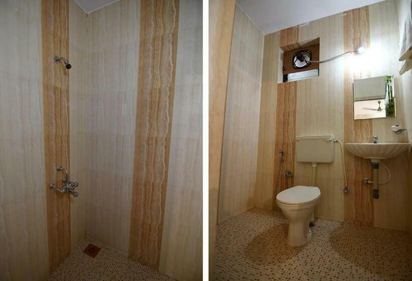 デラックスルーム, Friends Clubhouse 2 Near La Calypso