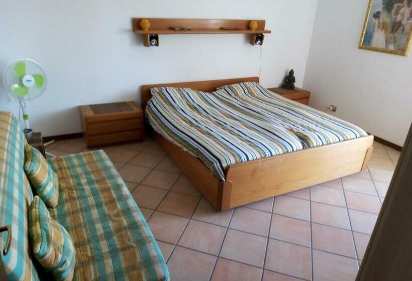 スタンダードルーム, I Tulipani Olandesi