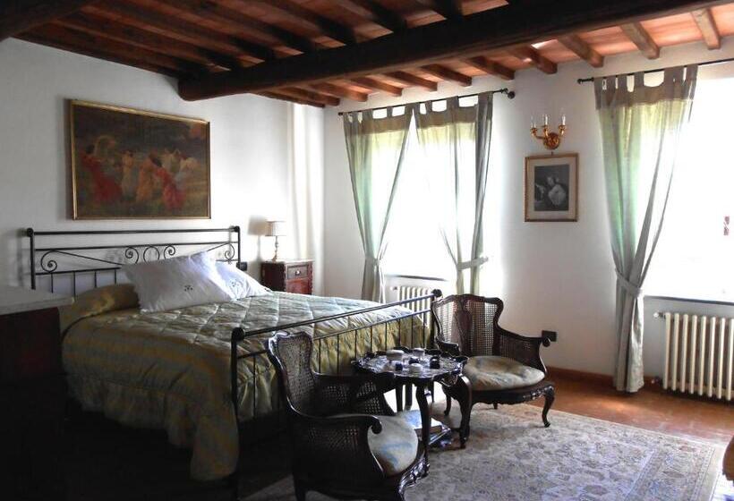 اتاق سهنفرۀ استاندارد با سرویس بهداشتی بیرون از اتاق, La Pieve Di Sant Andrea