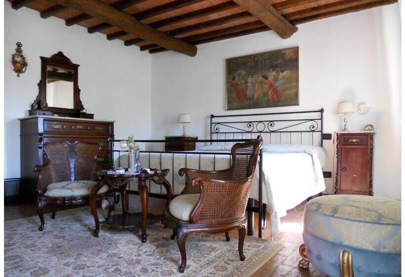 اتاق سهنفرۀ استاندارد با سرویس بهداشتی بیرون از اتاق, La Pieve Di Sant Andrea