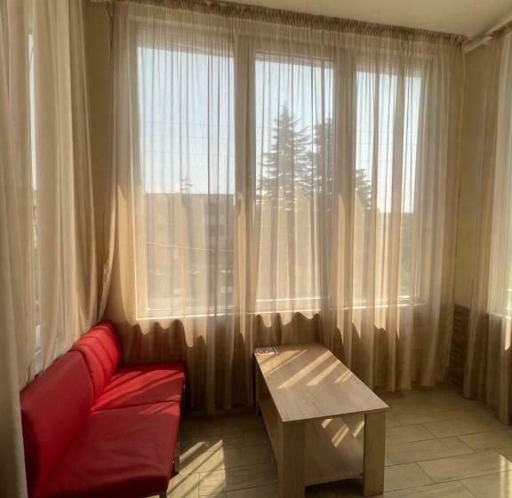 اتاق لوکس یک تخته, Fazis